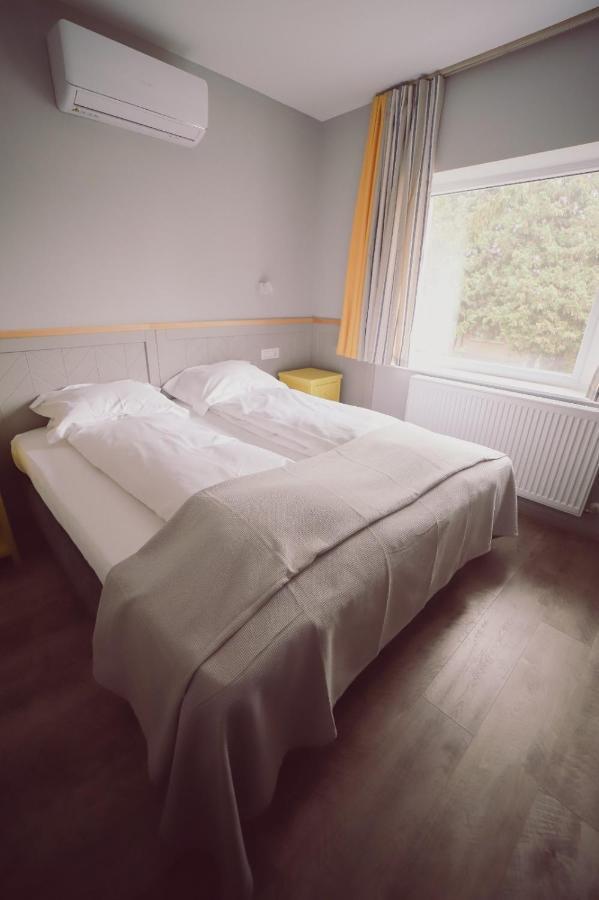 Villa Piazzetta Bacau Ngoại thất bức ảnh