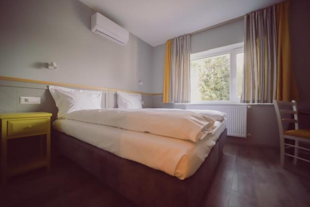 Villa Piazzetta Bacau Ngoại thất bức ảnh