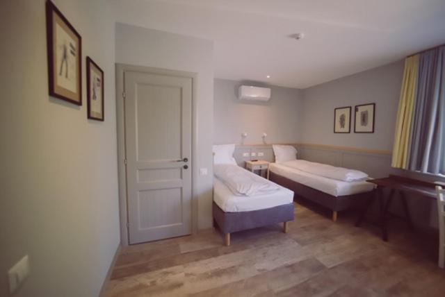 Villa Piazzetta Bacau Ngoại thất bức ảnh
